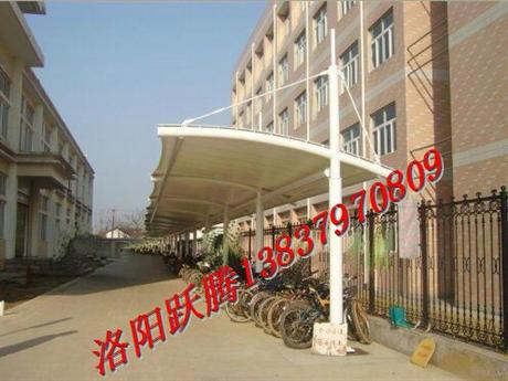 車輛遮陽(yáng)棚